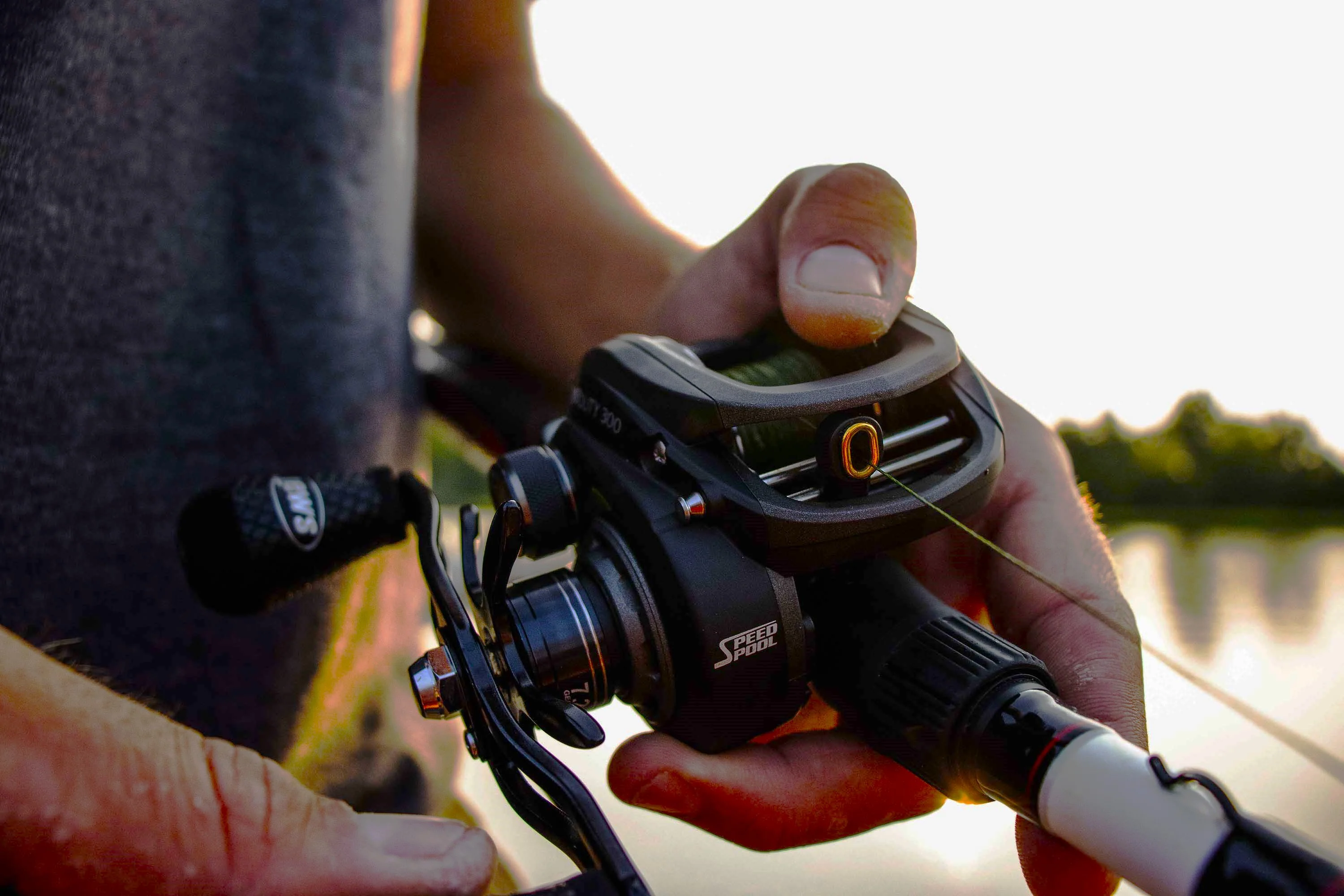 Lew's Super Duty 300 Speed Spool Baitcasting Reels - Image 7